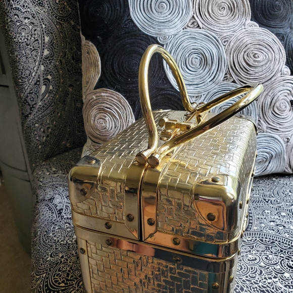 Vintage Gold Train Case - Picture 4 of 11